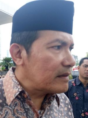 Wakil Ketua KPK Saut Situmorang usai upacara peringatan hari Pahlawan di halaman depan gedung KPK, Kuningan, Jakarta. Jumat (10/11/2017)