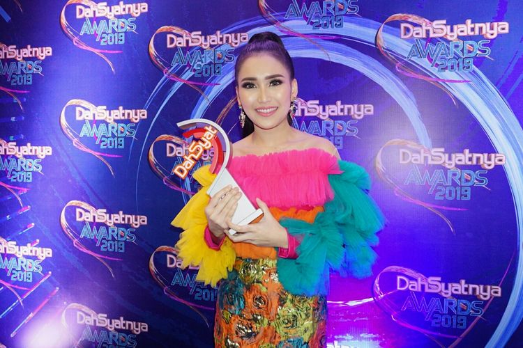 Penyanyi dangdut Ayu Ting Ting saat ditemui di Dahsyatnya Awards 2019 di MNC Studios, Kebon Jeruk, Jakarta Barat, Kamis (28/3/2019).