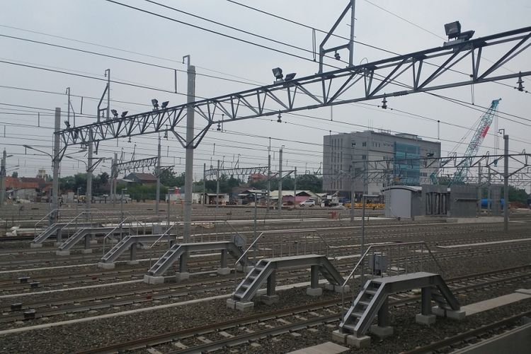 Jalur kereta dan instrumen persinyalan MRT di Depo Lebak Bulus, Jakarta, Selatan.