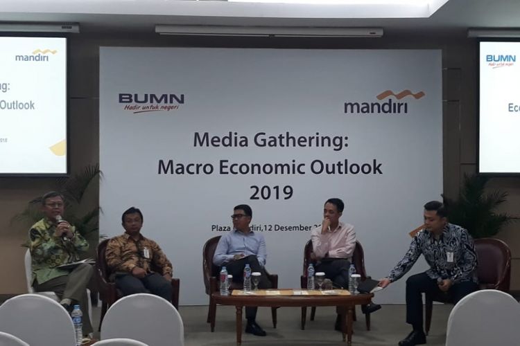 Media Gathering Macro Economic Outlook 2019 Bank Mandiri di Plaza Mandiri Jakarta Pusat, Rabu (12/12/2018)