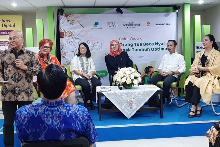Gelar wicara bertema Orang Tua Baca Nyaring, Anak Tumbuh Optimal yang diadakan oleh The Asia Foundation dan sejumlah pihak di Ruang Serbaguna Perpustakaan Kemendikbud RI, Jakarta, Kamis (20/6/2019).