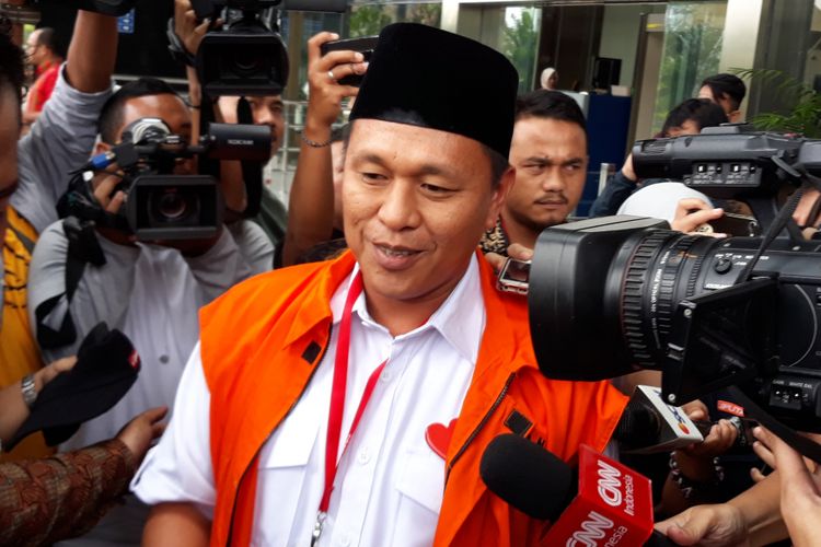 Bupati nonaktif Lampung Tengah, Mustafa di Gedung KPK Jakarta, Jumat (23/2/2018).