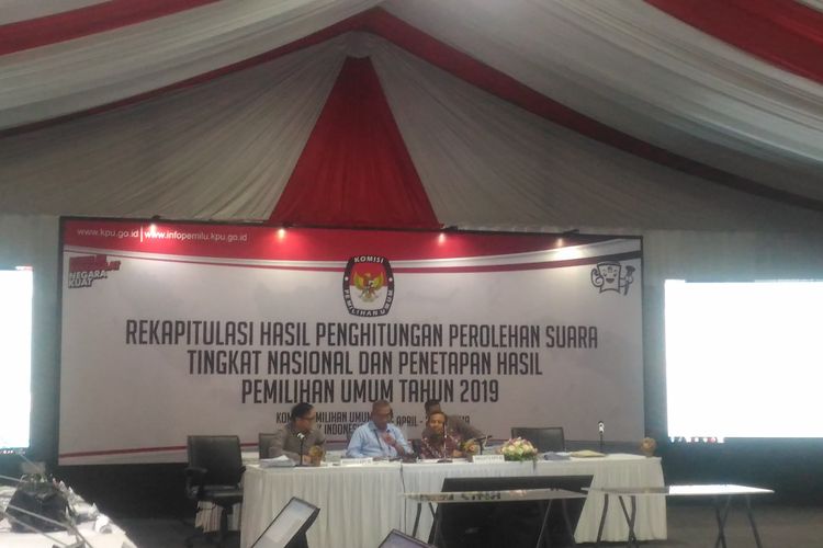 Suasana rekapitulasi hasil Pemilu 2019 di Gedung KPU, Jakarta Pusat, Rabu (15/5/2019). 