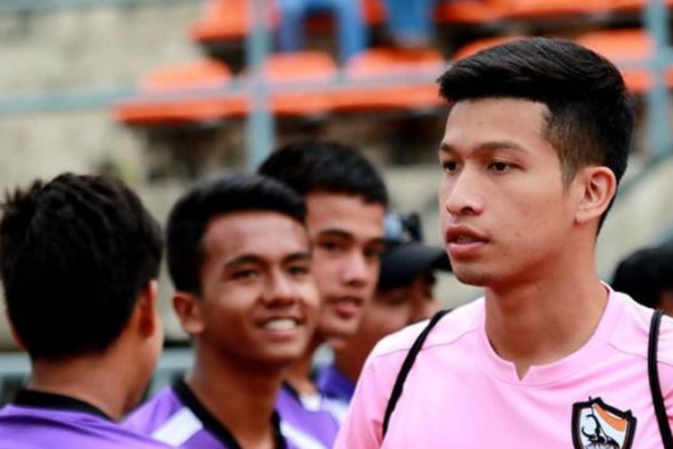 Wakil kapten Chiangrai United, Tanaboon Kesarat.