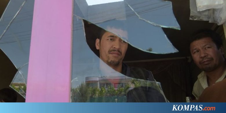 Bom Bunuh Diri Guncang Kabul, Pelaku Menyamar Jadi Kamerawan