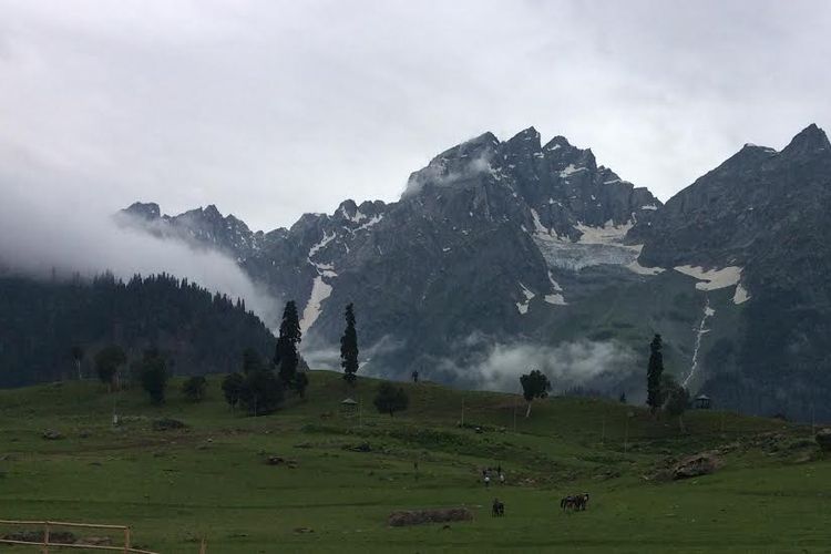 Pemandangan alam di Kashmir