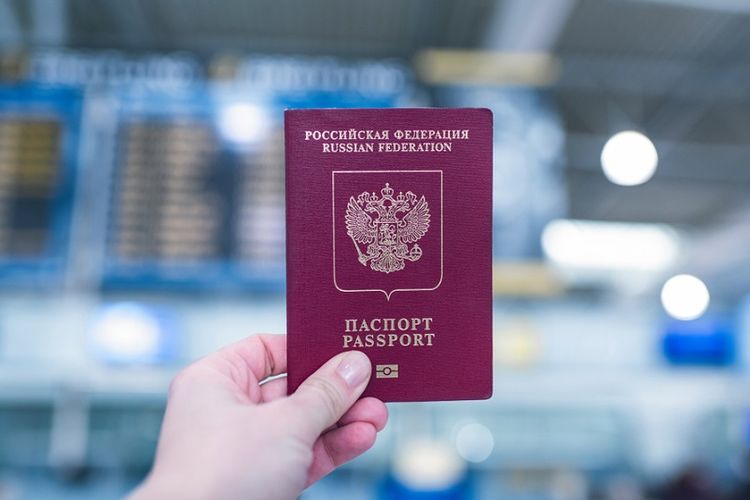 Ilustrasi paspor Rusia.