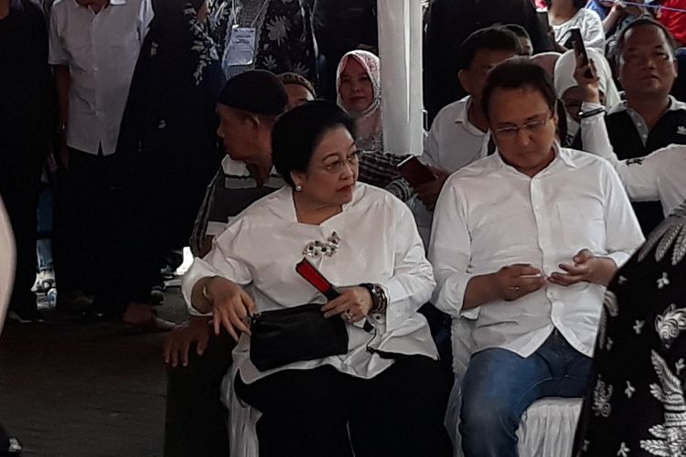 Ketua Umum PDI Perjuangan Megawati Soekarnoputri di TPS 62, Kebagusan, Jakarta Selatan, Rabu (17/4/2019).