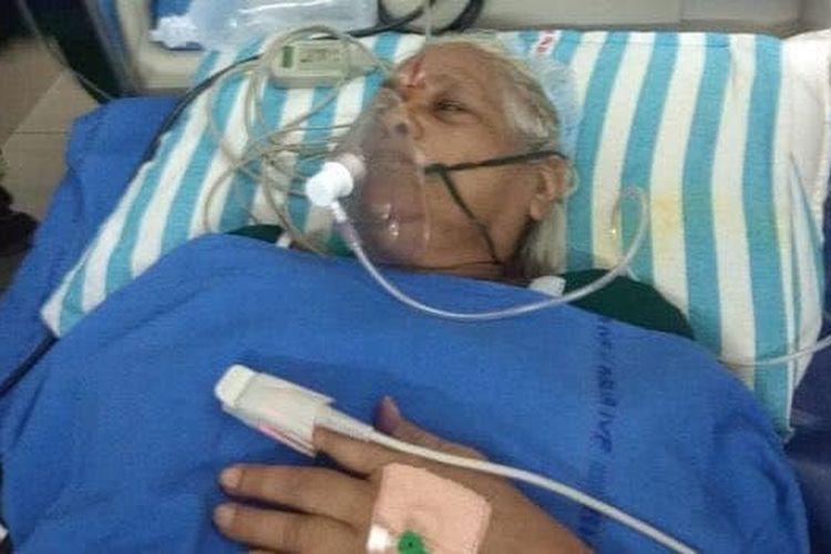 Mangayamma Yaramati (74) melahirkan bayi kembar lewat operasi caesar.