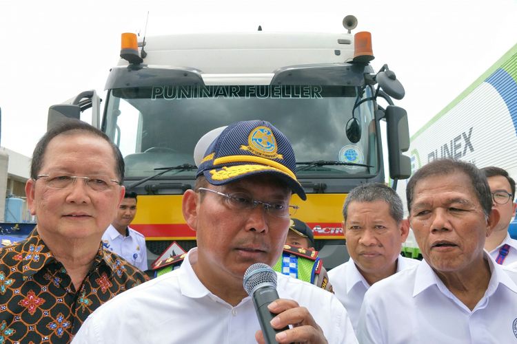 Direktur Jenderal (Dirjen) Perhubungan Darat Kemenhub, Budi Setiyadi di Cilincing, Jakarta Utara, Minggu (10/12/2017).