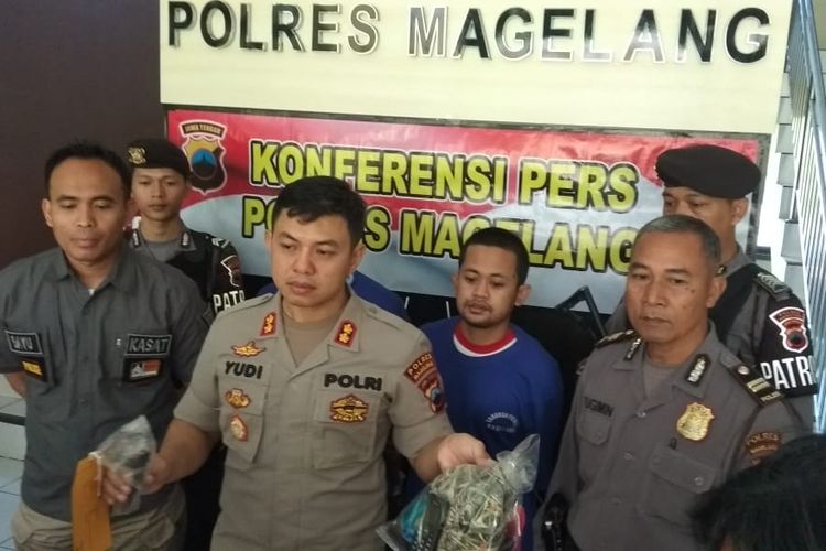 Polres Magelang menangkap komplotan pelaku percobaan pembobolan ATM di Kecamatan Pakis, Kabupaten Magelang.