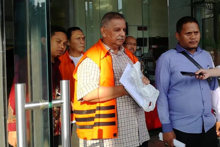 Direktur Utama nonaktif PT PLN Sofyan Basir seusai diperiksa di Gedung Merah Putih KPK, Jakarta, Selasa (28/5/2019)