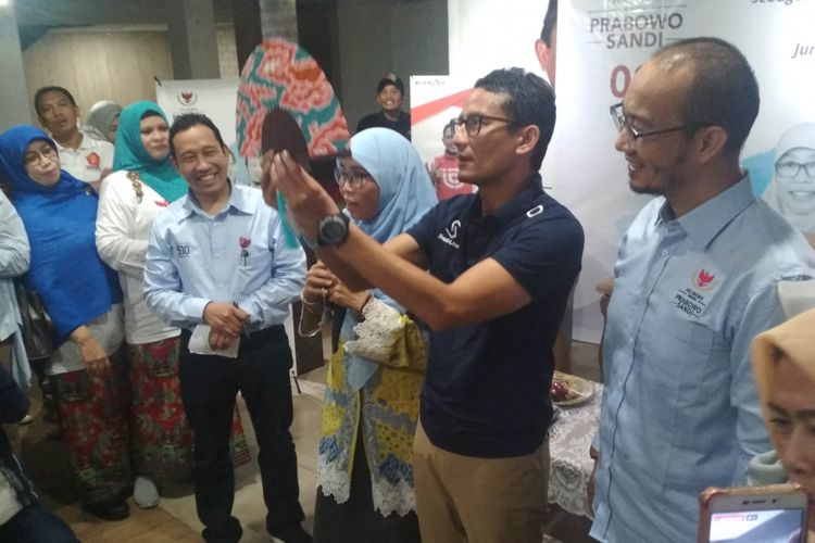 Sandiaga Uno Meresmikan program Gerak OK OCE sebagai bagian dari visi misi paslon 02 dalam Pilpres 2019 di Roemah Djoeang, Kebayoran Baru, Jakarta Selatan, Minggu (27/1/2019)