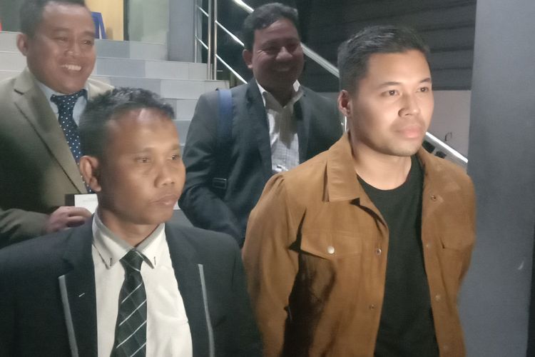 Rivelino Wardhana melaporkan Lucinta Luna terkait kasus pencemaran nama baik di SPKT Polda Metro Jaya, Kamis (18/7/2019).