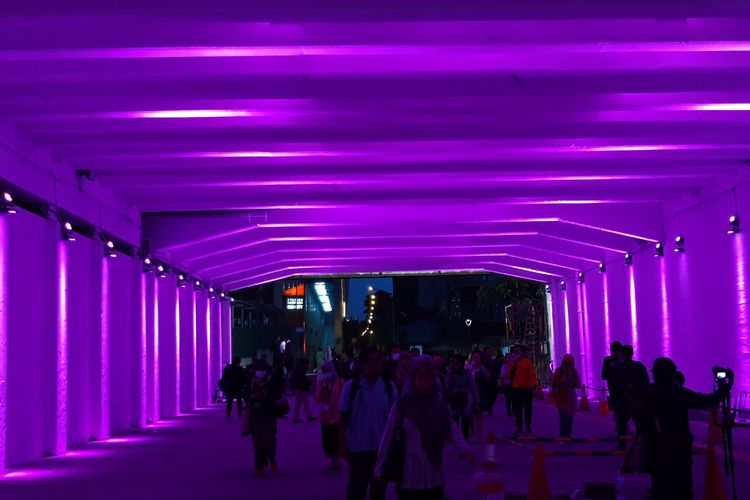 Terowongan Jalan Kendal di dekat Stasiun Sudirman, Jakarta Pusat yang kini artistik, Senin (26/3/2019)