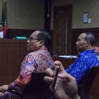 Mantan Dirjen Kependudukan dan Catatan Sipil Kementerian Dalam Negeri, bersaksi di Pengadilan Tipikor Jakarta, Kamis (25/1/2018).