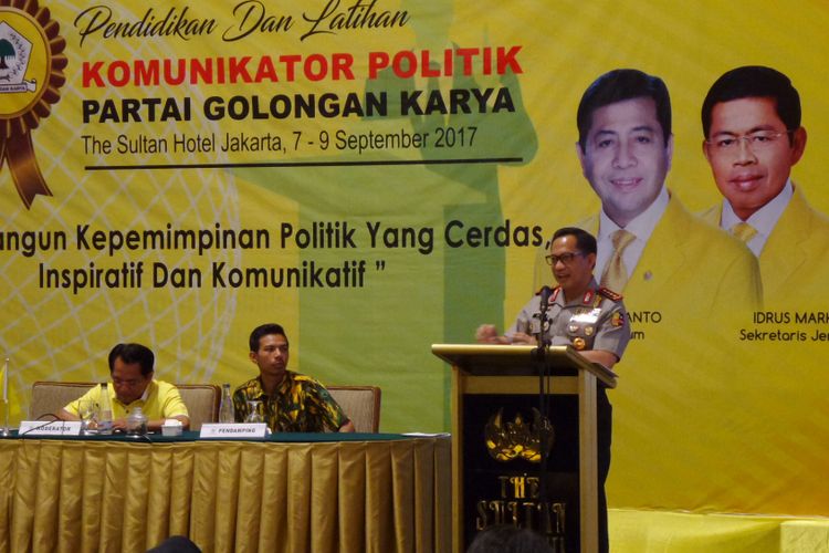 Kapolri Jenderal Tito Karnavian menjadi pembicara dalam acara Pendidikan dan Pelatihan Komunikator Politik Partai Golkar di Hotel Sultan, Jakarta, Sabtu (9/9/2017).
