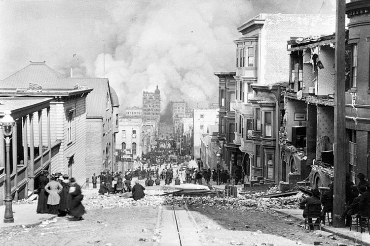 Suasana sebagian kota San Francisco usai gempa mengguncang kota itu pada 18 April 1906.