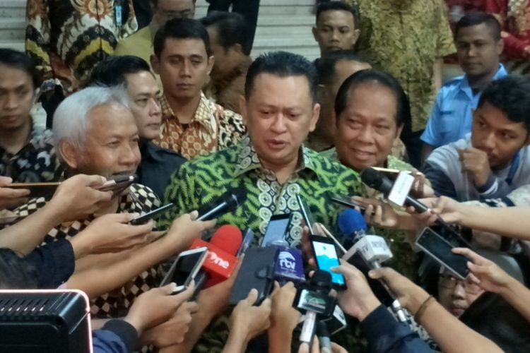 Ketua DPR RI Bambang Soesatyo di Kompleks Parlemen, Senayan, Jakarta, Jumat (19/1/2018).