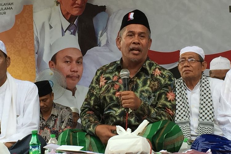 Ketua PWNU Jawa Timur, Marzuki Mustamar tidak rela dunia akhirat bendera NU dipakai Sandiaga Uno kampanye pilpres di Lumajang. 