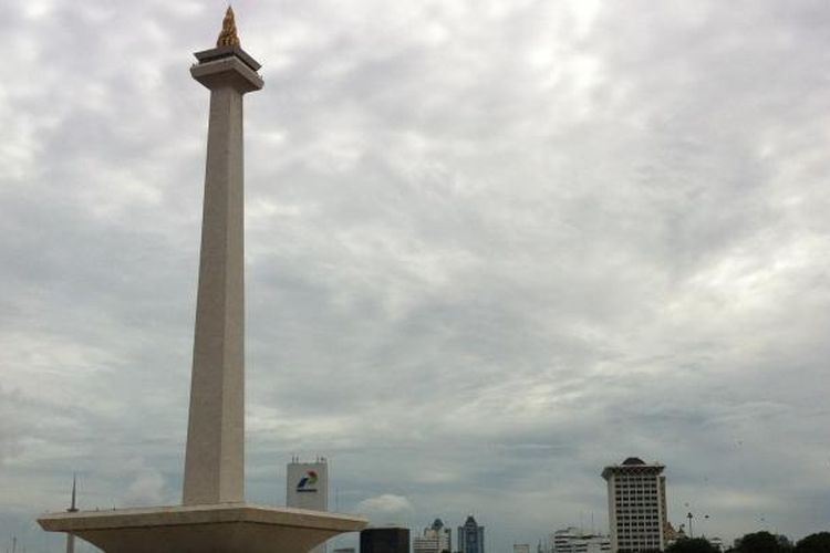 Suasana Monas pada hari pertama tahun 2015.