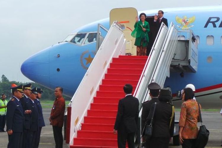 Presiden Joko Widodo bertolak ke Malaysia menggunakan pesawat kepresidenan dari Bandara Halim Perdanakusuma, Kamis (5/2/2015).