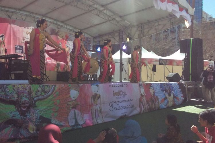 Penampilan para penari tradisional Indonesia menyemarakan perayaan HUT Kemerdekaan Indonesia ke 72 di Brisbane. 