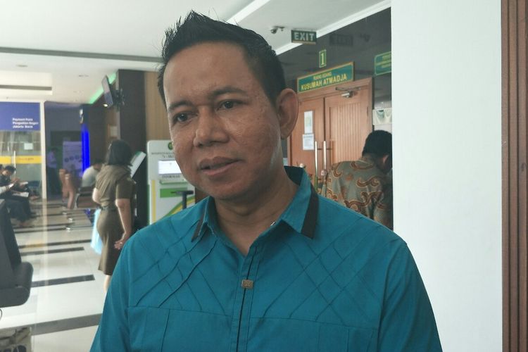 Kuasa hukum Steve Emmanuel, Firman Candra usai mendampingi Steve di Pengadilan Negeri Jakarta Barat, Slipi, Senin (17/6/2019).
