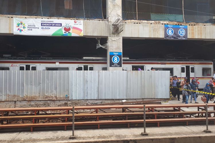 Suasana Stasiun Manggarai setelah layanan kereta rel listrik (KRL) line Bogor dan kereta api bandara di Stasiun Manggarai dipindahkan ke jalur 8, 9, dan 10. Foto diambil Selasa (14/8/2018) sore.