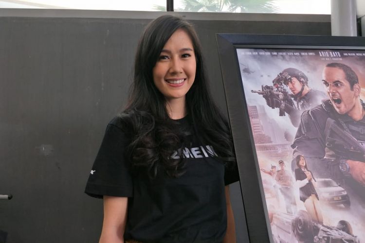 Ardina Rasti ditemui usai jumpa pers pelubcuran poster dan trailer film 22 Menit di Gandaria City, Kebayoran Lama,  Jakarta Selatan,  Kamis (7/6/2018).