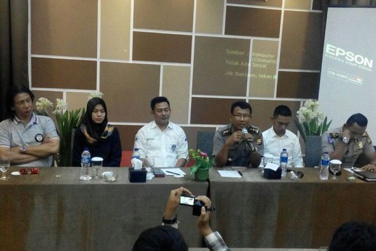 Perkara curhatan Ismeiti Riska, Guru SD Negeri 36 Kot Bengkulu, soal ulah klub motor di akun facebook berakhir damai difasilitasi oleh Polda Bengkulu dan Ikatan Motor Indonesia (IMI) setempat.
