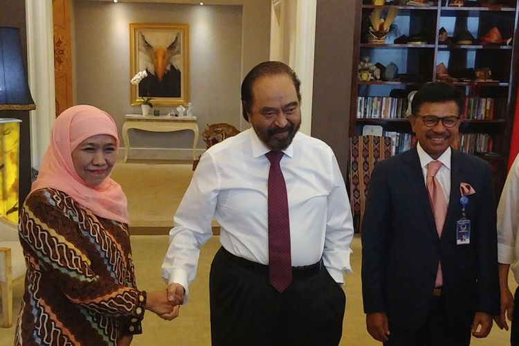Menteri Sosial Khofifah Indar Parawansa bertemu dengan Ketua Umum Partai Nasdem Surya Paloh, di Kantor DPP Nasdem, Jakarta, Rabu (11/10/2017).