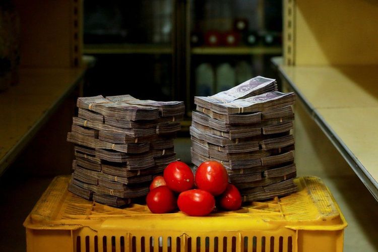 Tomat di Venezuela dihrgai 5 juta bolivar