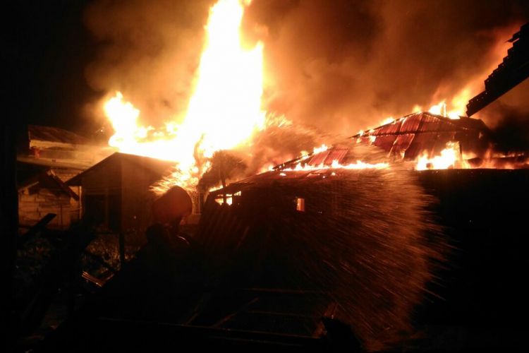 Kabakaran hebat yang terjadi di Karimun, sedikitnya ada 30 Kepala Keluarga (KK) dan 116 jiwa kehilangan tempat tinggalnya.