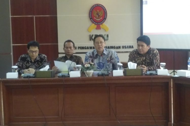 Komisioner KPPU periode 2018-2023 dalam konferensi pers di kantor KPPU, Jakarta Pusat, Selasa (15/5/2018).