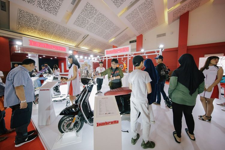 Lambretta V125 dan V200 Special dicoba lebih dari 1.000 pengunjung di area test ride Telkomsel IIMS 2019.