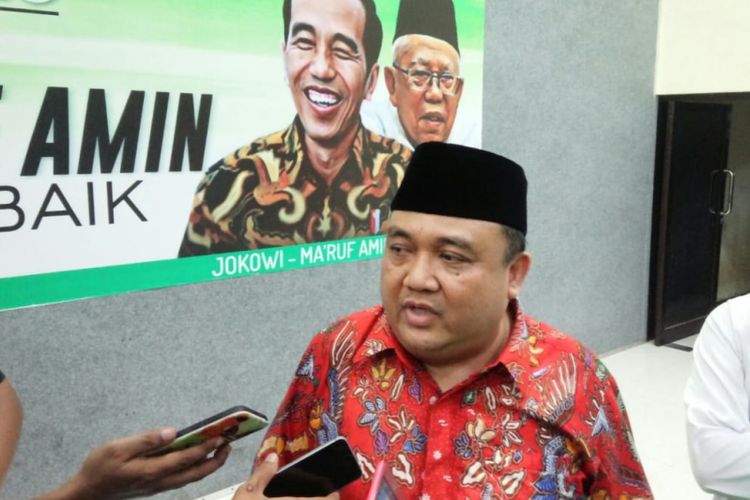 Anwar Rahman, anggota Tim Kampanye Nasional (TKN) Jokowi - Maruf Amin. Pada Sabtu (2/3/2019), TKN Jokowi - Maruf Amin bidang hukum ini menghadiri deklarasi Barisan Gus dan Santri (Baguss) Bersatu untuk pemenangan Jokowi - Maruf Amin pada Pilpres 2019, di Jombang Jawa Timur.