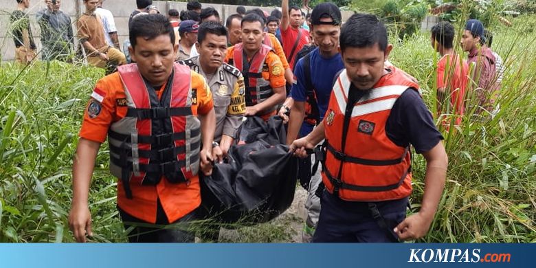 Kisah Pasutri Terseret Banjir Saat Menuju Bandara Pekanbaru