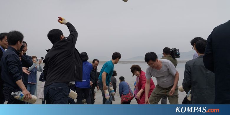 Para Pembelot Korut Kirim "Botol Informasi" ke Utara lewat Laut