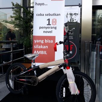 Sepeda BMX yang disiapkan pegawai KPK bagi orang yang bisa mengungkap pelaku penyerangan terhadap Novel Baswedan.