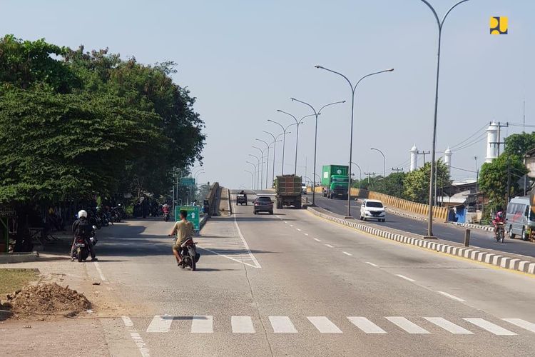 Menteri PUPR, Basuki Hadimuljono meninjau kesiapan jalan tol dan jalan non tol yang akan digunakan pada arus mudik Lebaran 2019