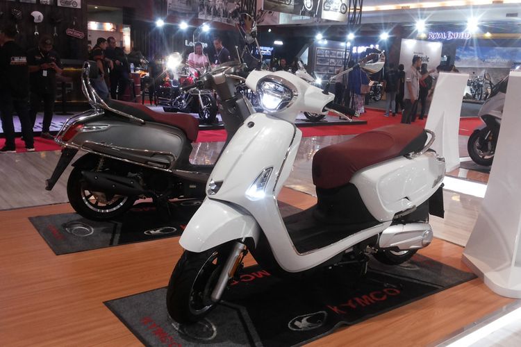 Like 150i. salah satu skutik 150cc yang dipamerkan Kymco Indonesia di ajang Indonesia International Motor Show 2018.
