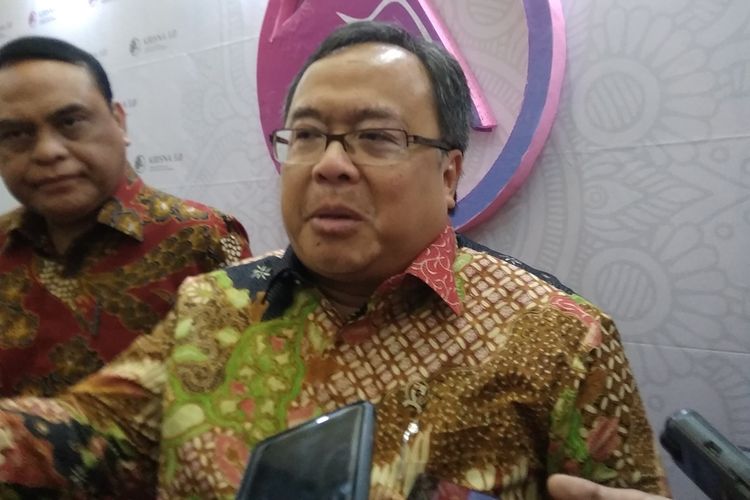Menteri PPN/ Kepala Bappenas Bambang Brodjonegoro saat menjelaskan mekanisme pemindahan ibu kota baru di Jakarta, Kamis (29/8/2019).