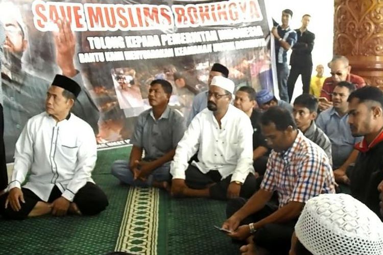Pengungsi Rohingya yang tinggal sementara di Kota Makassar, Sulawesi Selatan, mengaku senang tinggal di Indonesia. 