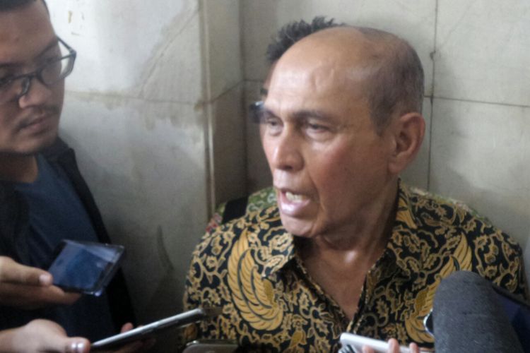 Purnawirawan TNI Kivlan Zen saat ditemui di Bareskrim Mabes Polri, Kompleks Kementerian Kelautan dan Perikanan, Jakarta Pusat, Selasa (19/9/2017).