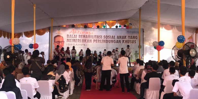 Peresmian perubahan delapan panti sosial untuk anak menjadi BRSAMP yang tersebar di berbagai daerah di BRSAMPK Handayani, Jakarta, Senin (17/12/18). 