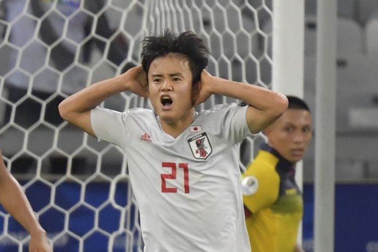 Takefusa Kubo kecewa ketika golnya dianulir wasit pada pertandingan Jepang vs Ekuador dalam Copa America 2019 di Belo Horizonte, 24 Juni 2019. 