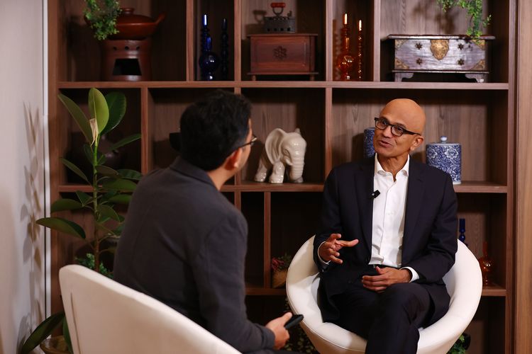 CEO Microsoft, Satya Nadella, saat diwawancara Kompas.com di sela gelaran Microsoft Build: AI Day di Jakarta, 30 April 2024. 