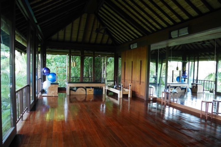 Pilates Studio di Como Shambala Estate, Ubud, Bali, Jumat (15/12/2017).