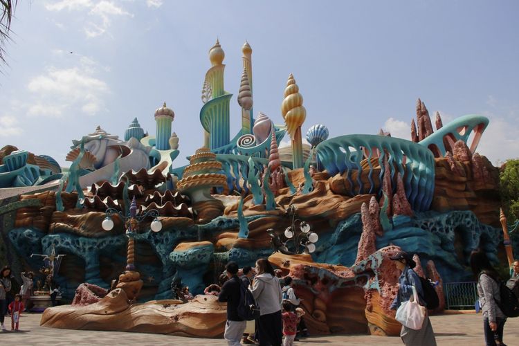 Salah satu wahana yang ada di zona Mermaid Lagoon di Tokyo Disney Sea.